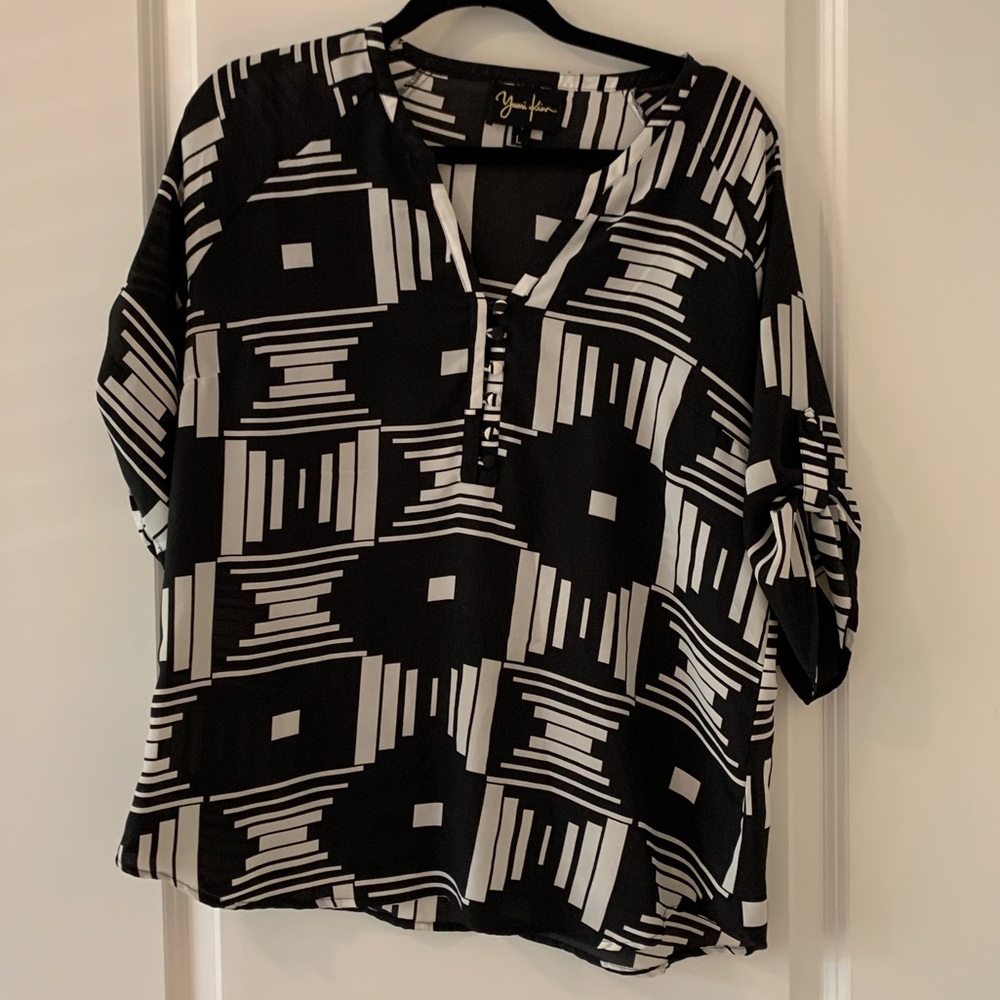 Yumi Kim Black n White blouse size L